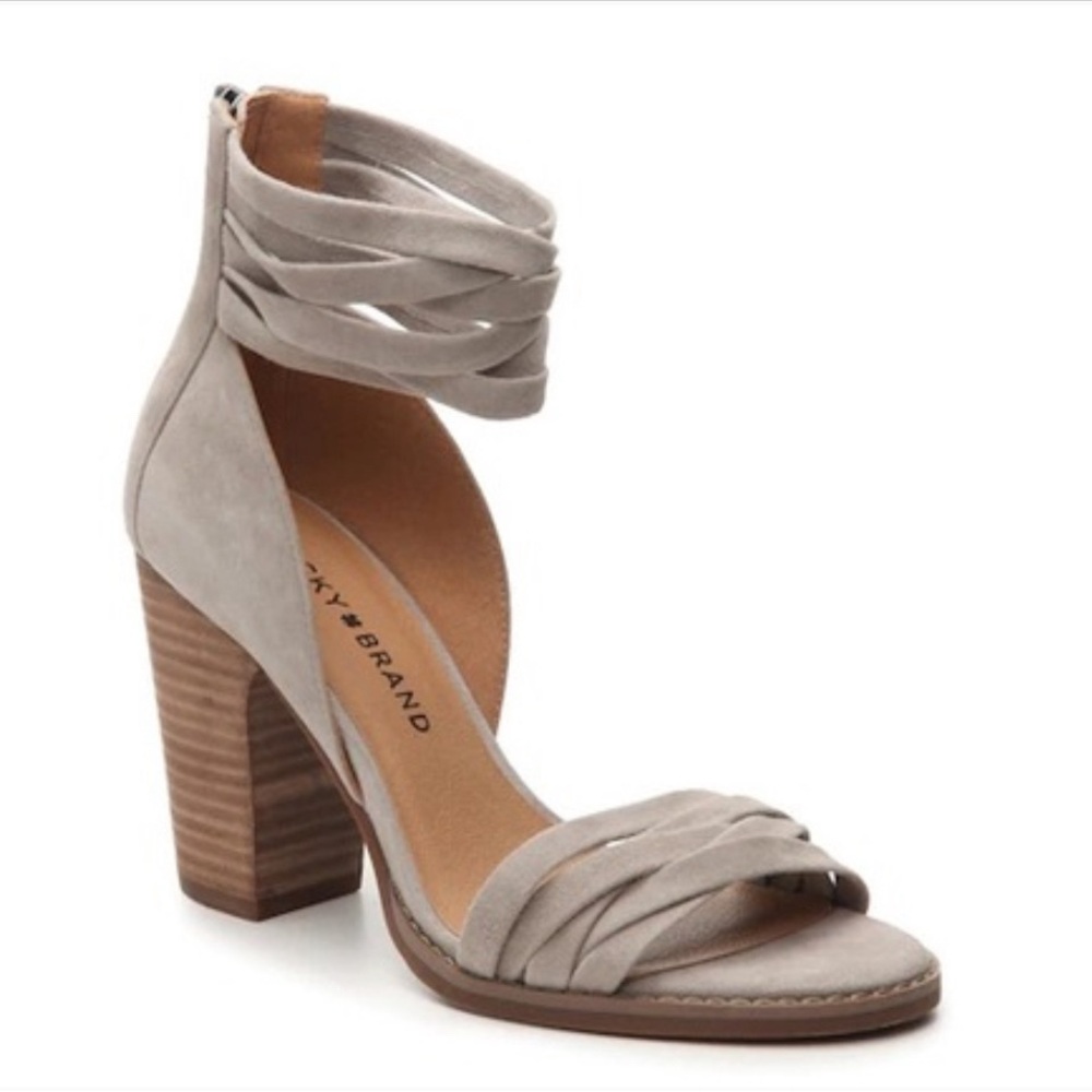 NIB Lucky Brand chinchilla grey heel sandal. 7.5
